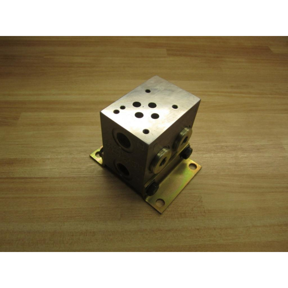 Daman DD03P012B Ductile Valve Manifold - New No Box