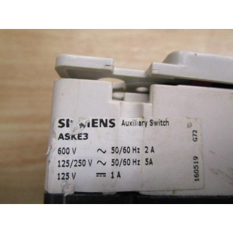 Siemens HEG3B025 Circuit Breaker HEG3B025L Missing Lugs - Used