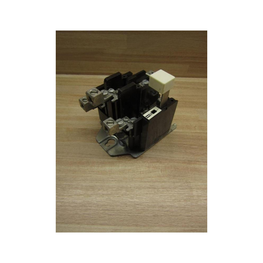 Cutler Hammer C300DN3 Eaton Overload Relay - Used