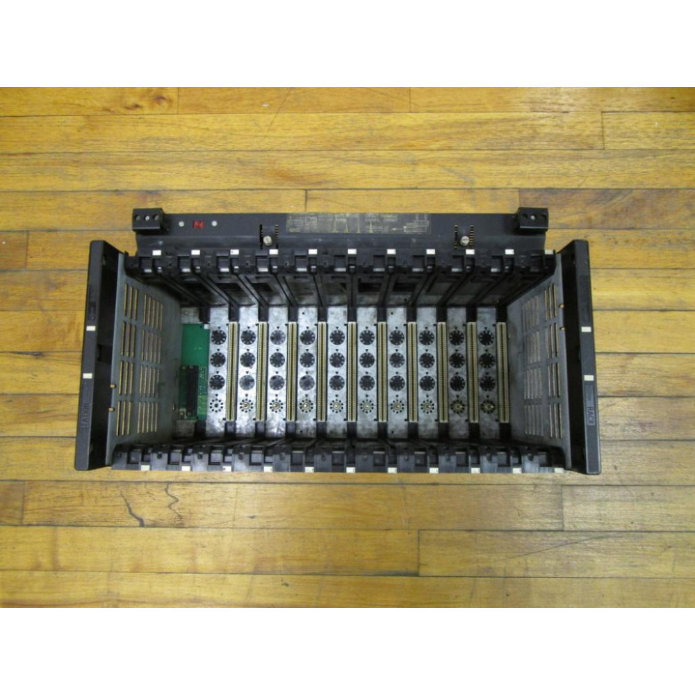 Schneider Automation TSXRKN82FD Rack Telemecanique - Used