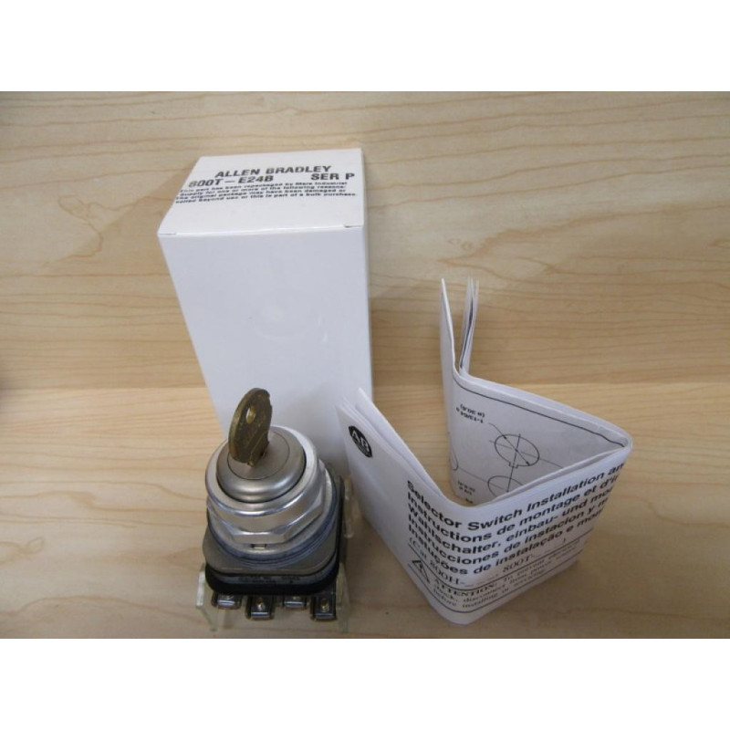Allen Bradley 800T-E24B Lockable Push Button switch SER P