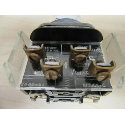 Allen Bradley 800T-E24B Lockable Push Button switch SER P