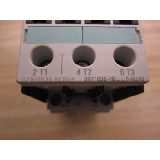 Siemens 3RT1026-1BB40-0UA0 Contactor Broken Mount - Used
