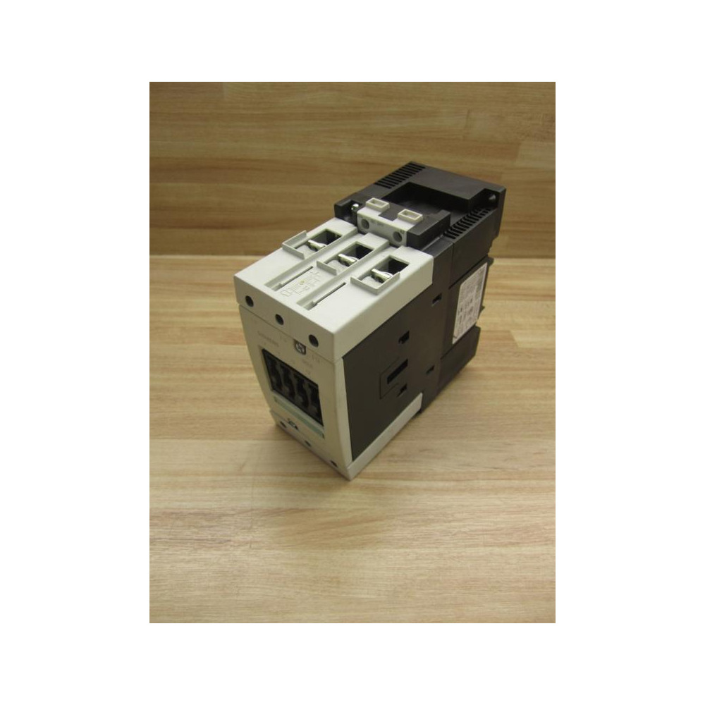 Siemens 3RT1044-1BB40 Contactor - New No Box