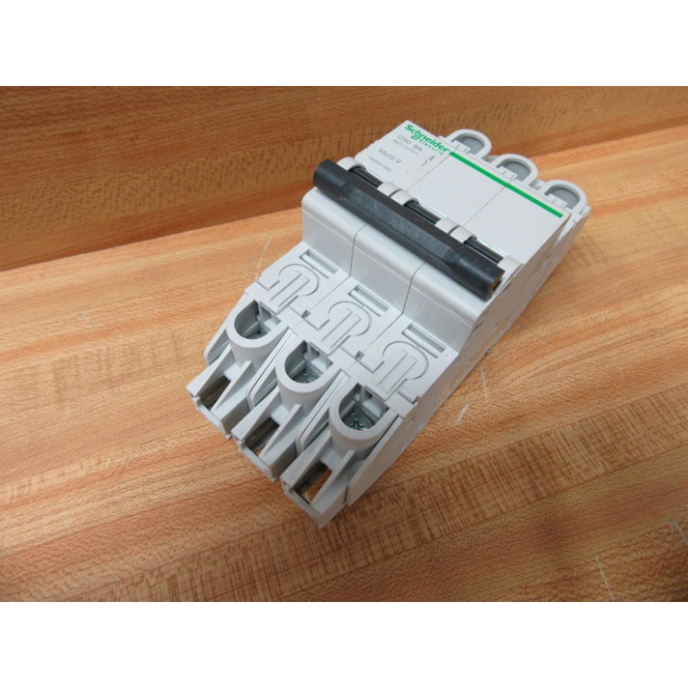 Schneider MGN61362 Circuit Breaker Merlin Gerin 3P 8A - New No Box