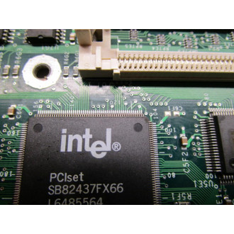 Intel AA 653781-204 Circuit Board  647633-204 - Used