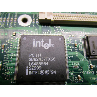 Intel AA 653781-204 Circuit Board  647633-204 - Used