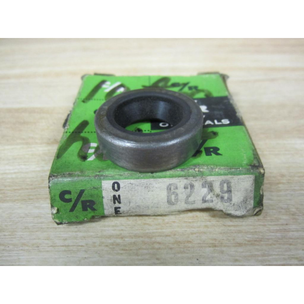 Chicago Rawhide 6229 SKF Oil Seal CR 6229