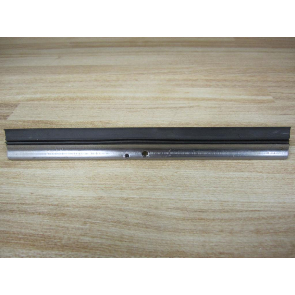 600562 Squeegee WO Handle - New No Box