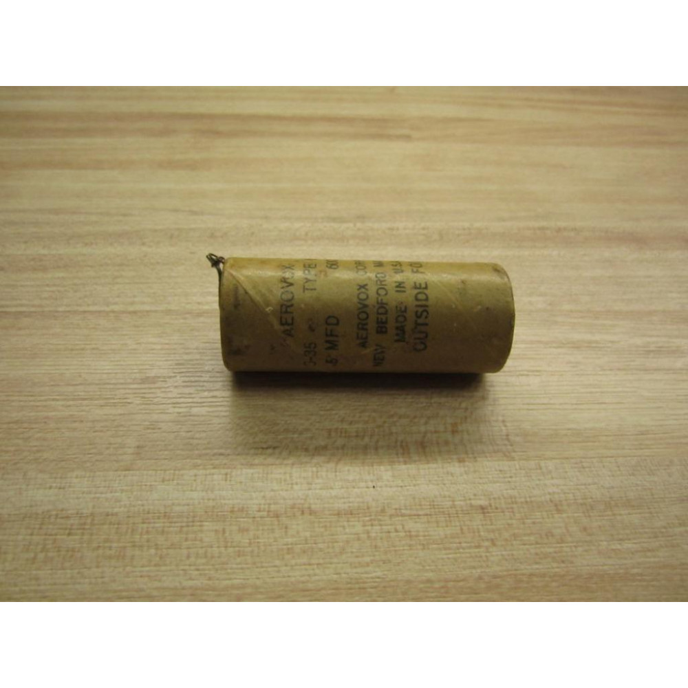 Aerovox 3-35 Capacitor Type 689 X .5 MFD 600 VDC - Used
