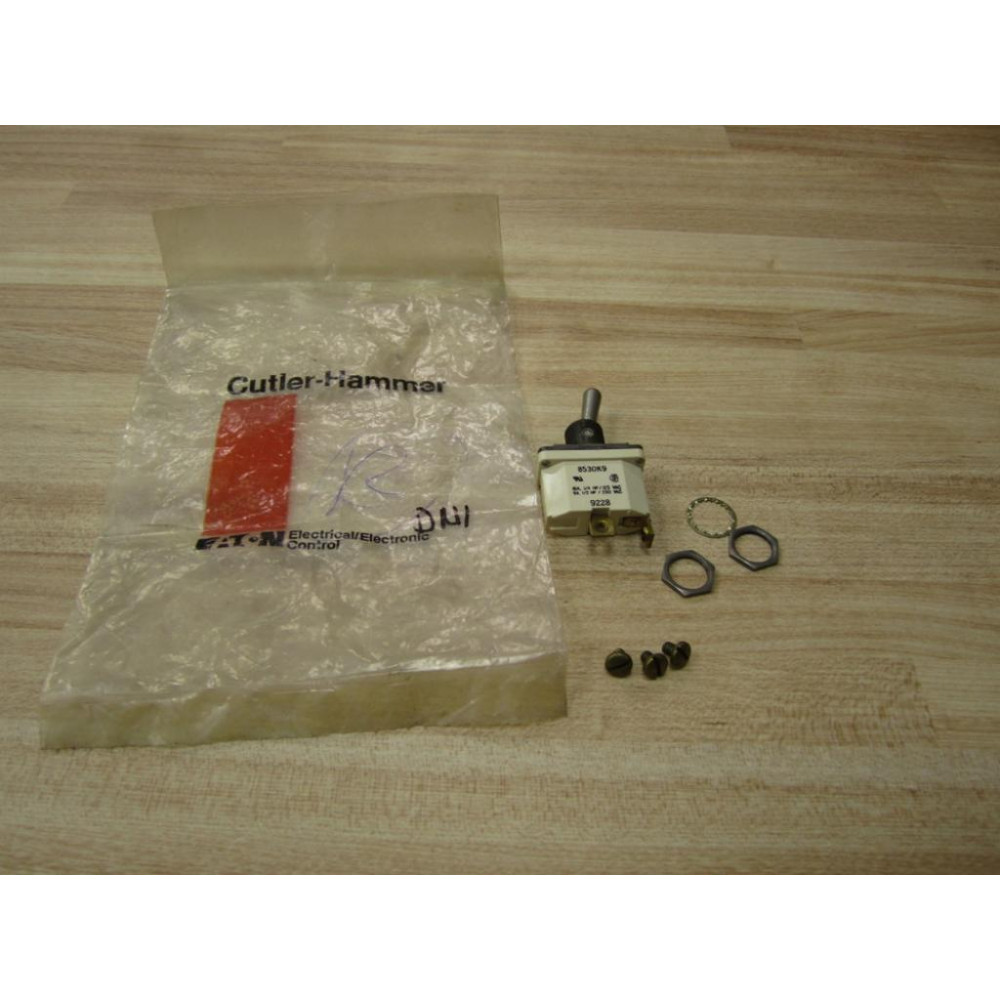 Cutler Hammer 8530K9 Eaton Toggle Switch