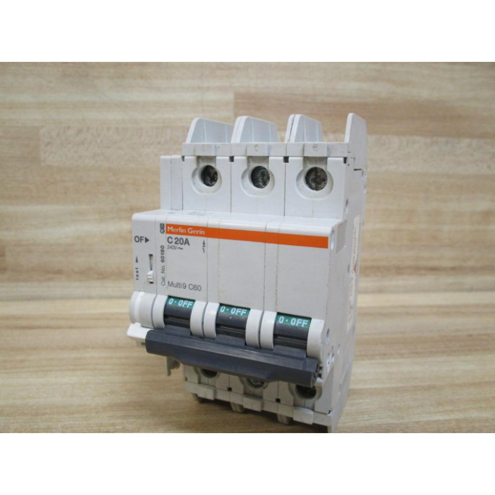 Merlin Gerin 60180 Breaker 20A wAuxiliary Switch 26925 - Used