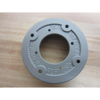 Hubbell VFB-15 Fixture Cap With Receptacle .