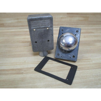 Crouse Hinds FS 1 Junction Box Cracked Housing-Missing Screw - Used