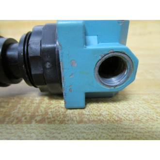 Wilkerson R00-02-000 Regulator R0002000 - Used