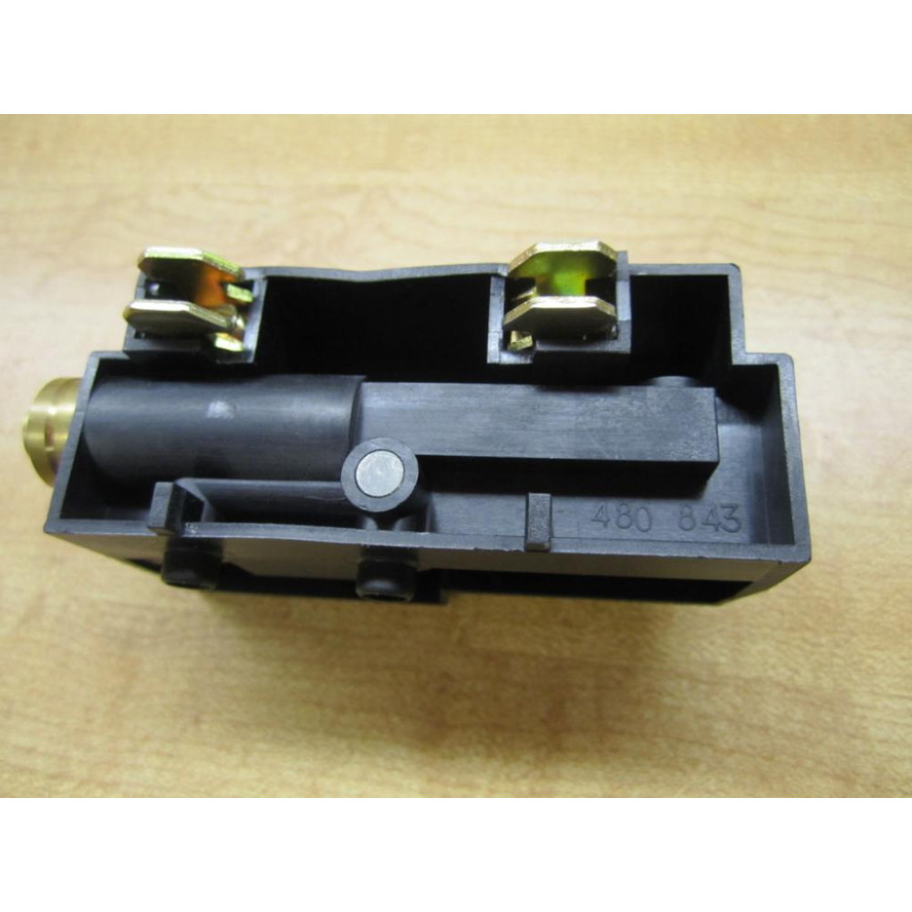 480-843 Pneumatic Block 480843 - Used