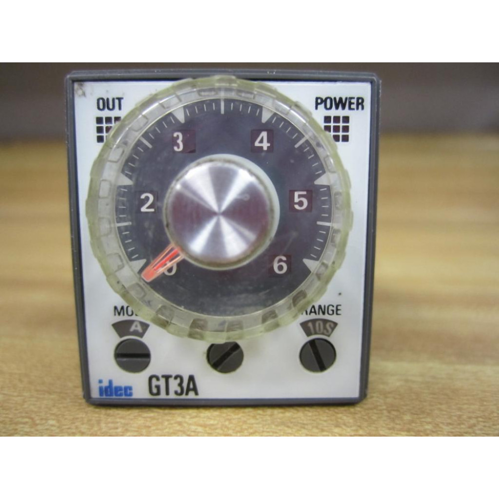 IDEC GT3A-3AF20 Electronic Timer Relay GT3A3AF20 - Used