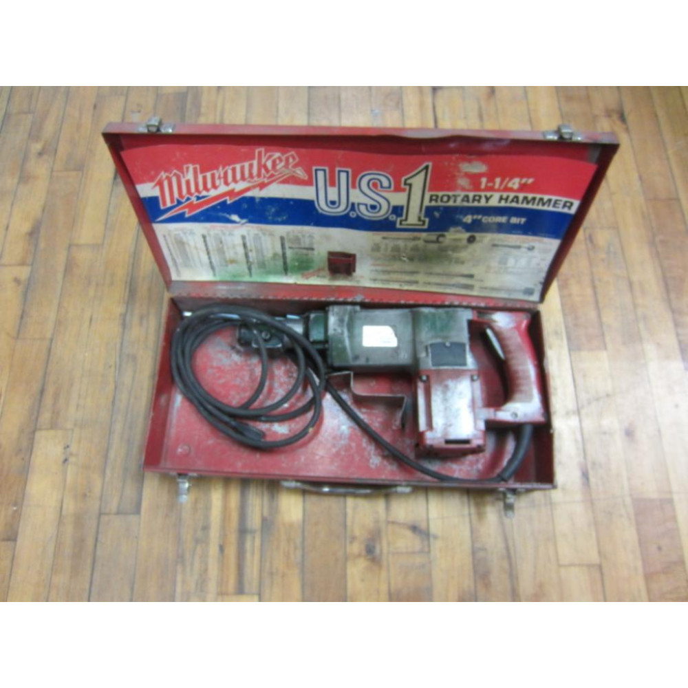 Milwaukee 1 14" Rotary Hammer Drill 5343 - Used