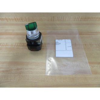 Allen Bradley 800T-16HR17KB6AX Selector Switch Green - New No Box