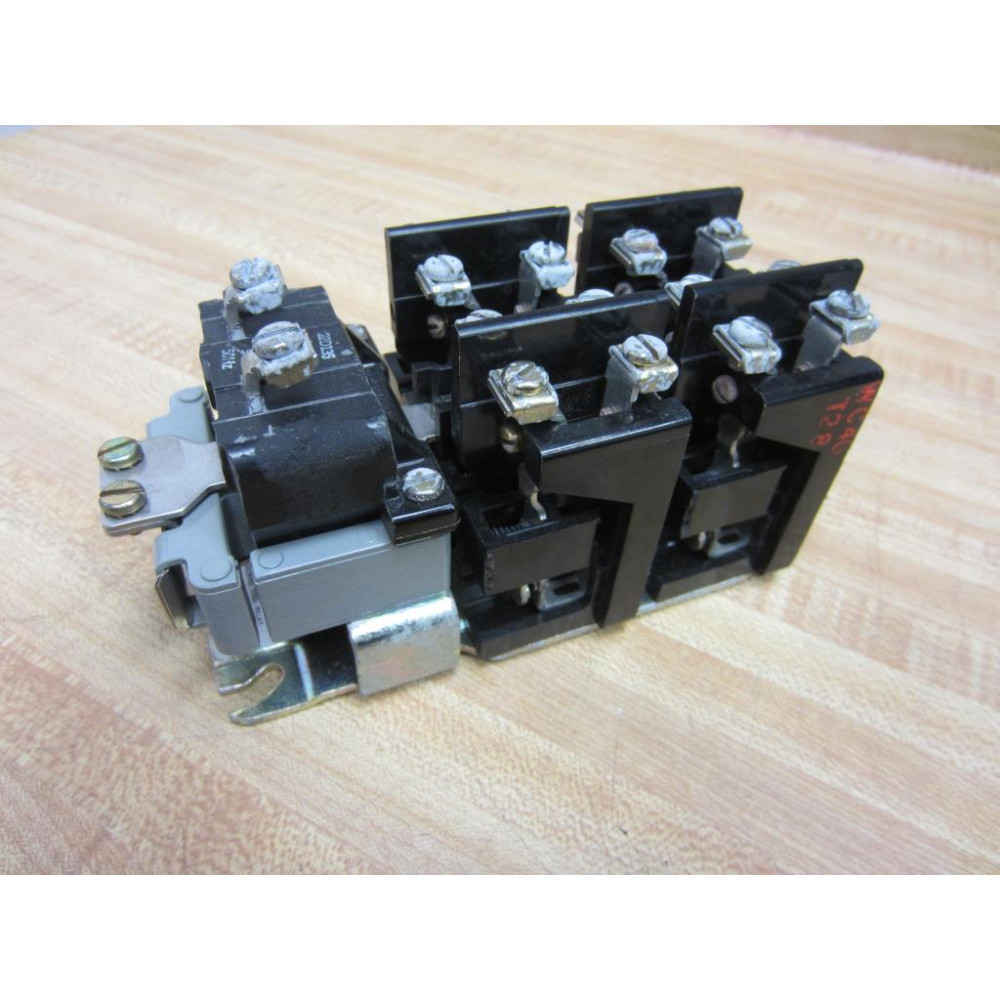 General Electric CR2810A14AG Relay - New No Box