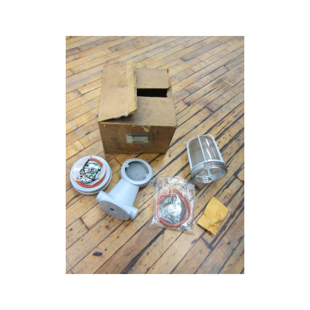 Crouse & Hinds VFHT122GP Lighting Fixture