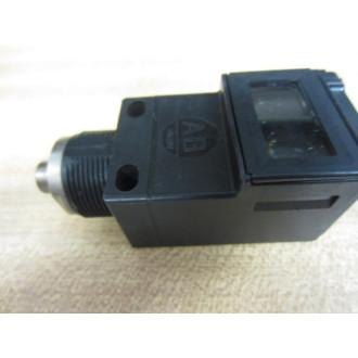 Allen Bradley 42GRU-9200-QD Sensor  42GRU9200QD Missing Door - Used