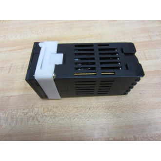 Omron E5CJ-Q2HB-F Temperature Controllers E5CJQ2HBF - New No Box