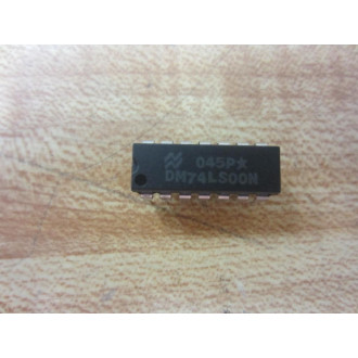 National Semiconductor DM74LS00N Integrated Circuit