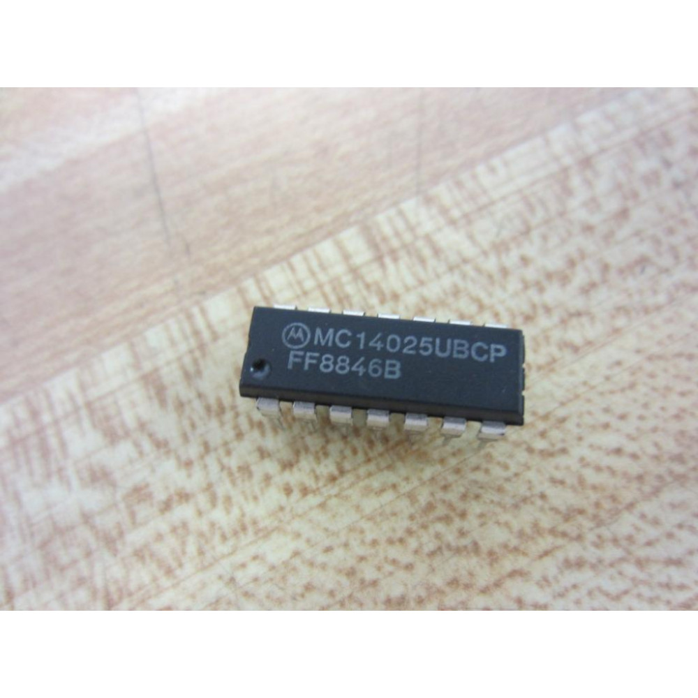 Motorola MC14025UBCP Integrated Circuit (Pack of 4)