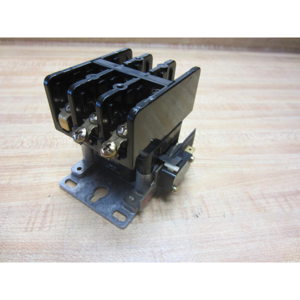General Electric CR353ACY10H Contactor 40A 600V 55-B32H 24V - New No Box
