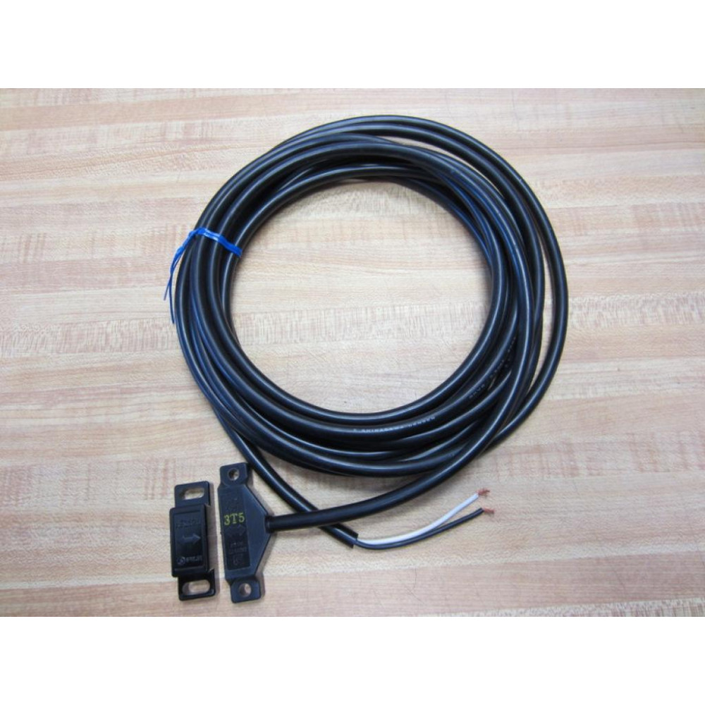 Fuji Electric AES502L-3T5 Proximity Sensor AES502L3T5 With AEQ020 - New No Box