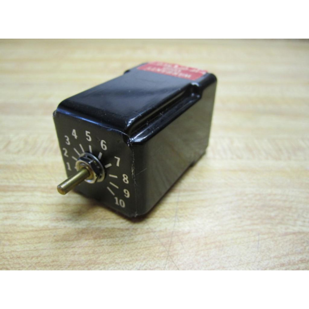 Syracuse Electronics TCR00305 Time Delay Relay 5 Amp Missing Knob - Used