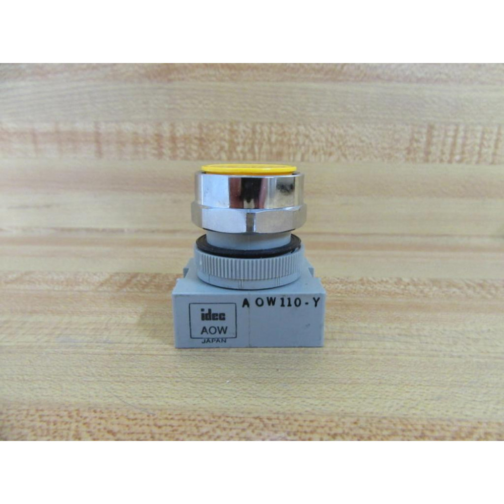 IDEC AOW110-Y Push Button Switch - New No Box