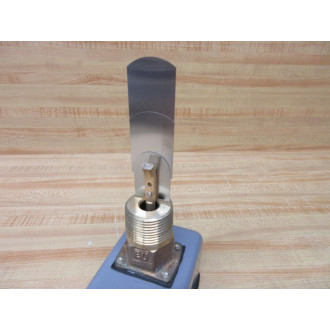 Johnson Controls F61MG-1 Flow Switch F61MG1 - Used