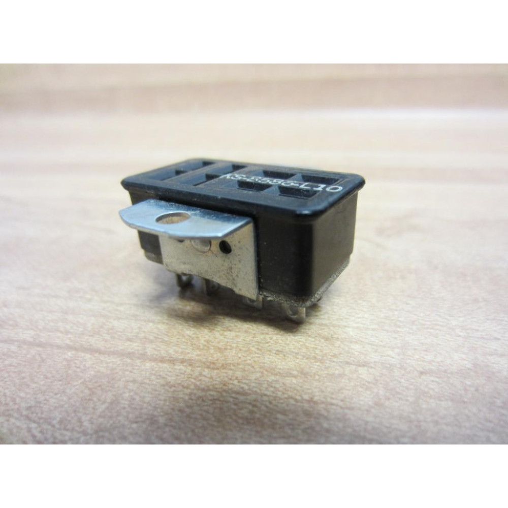 KS-8586-L10 Connector Relay Socket - New No Box