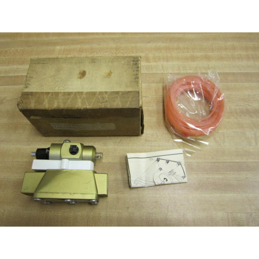 Master Pneumatic A6004B Single Point Lubricator 12NPTF