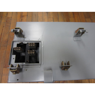 Cutler Hammer IBPLAP Busway Circuit Breaker Enclosure LA3400PRF - New No Box