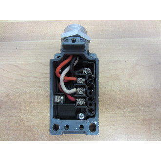 08275S Receptacle - Used