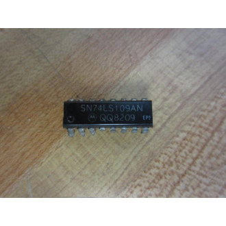 Motorola 74LS109 Integrated Circuit SN74LS109AN (Pack of 2)