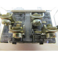 Allen Bradley 800T-H17A Selector Switch - Used