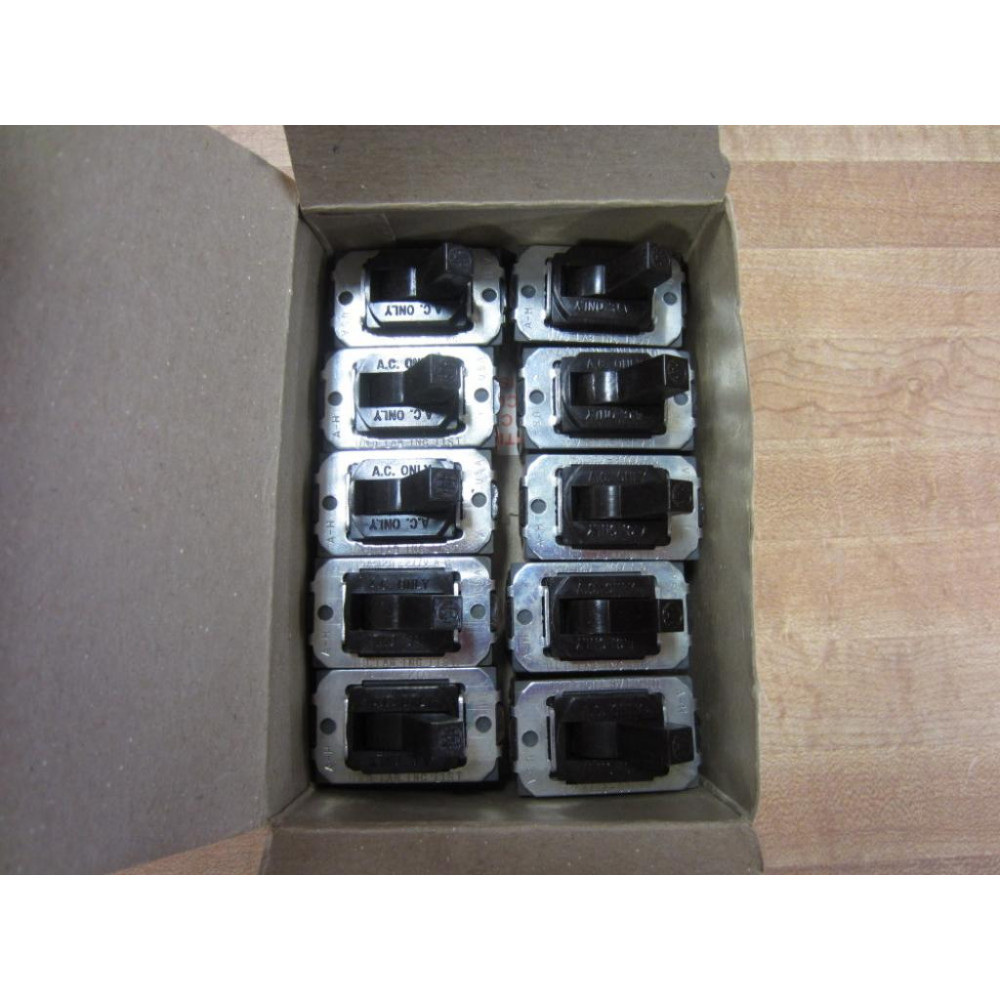 Crouse & Hinds QST3 AC Toggle Switch (Pack of 10)