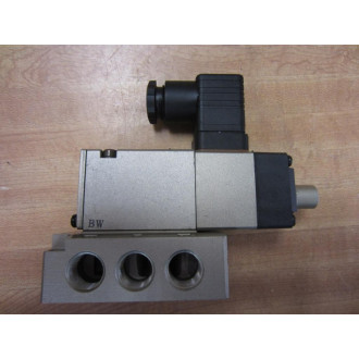 SMC VS4110 Solenoid Valve AC110-115V Port Size: 38" - New No Box