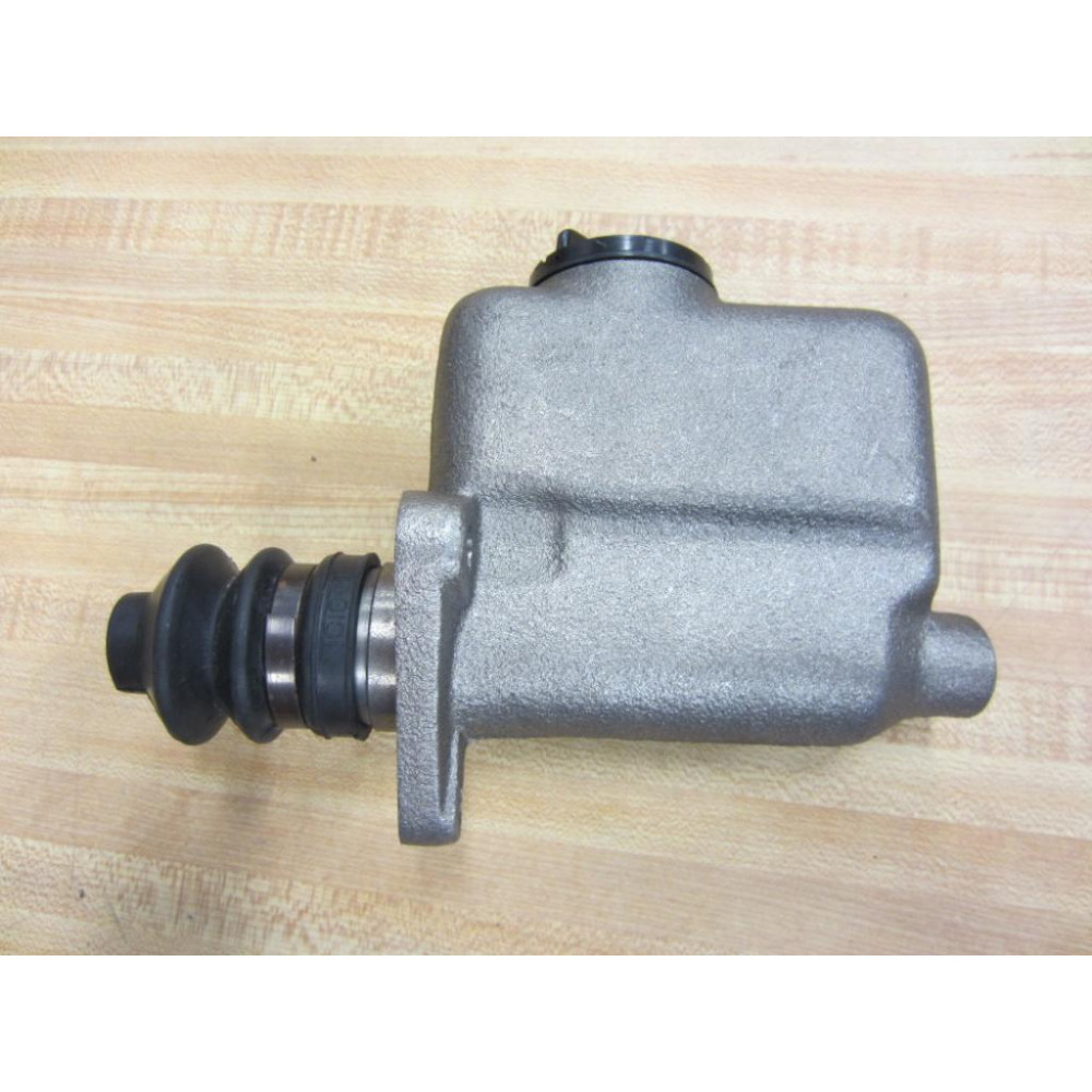 580-8893 Master Cylinder - New No Box