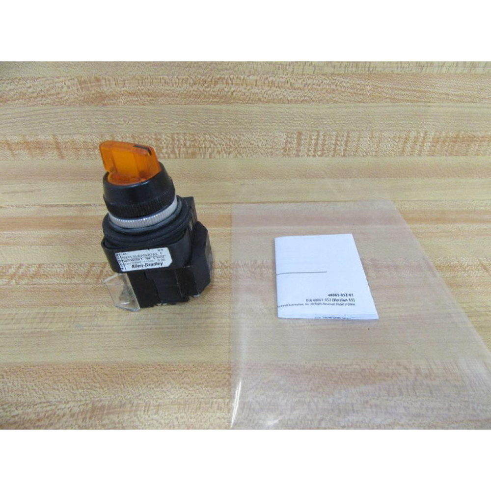 Allen Bradley 800H-16JRA5KB7AX Selector Switch - New No Box