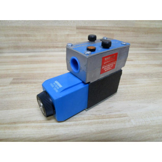 Vickers DG4V-3-31B-P2-M-FPBWL-B6-60 Valve 02-319586 - New No Box