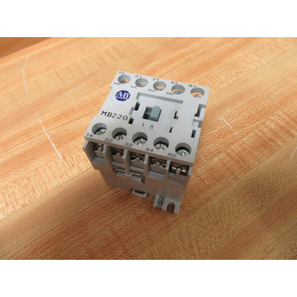 Allen Bradley 700DC-MB220D24S Control Relay 700DCMB220D24S - New No Box Allen Bradley 700DC-MB220D24S Control Relay 700DCMB220D24S - New No Box