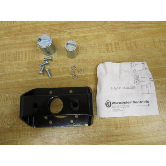 Worcester Controls R2CWP1000 Actuator Bracket 34 B4411TSE - New No Box