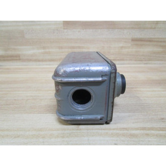 Square D 9001 JB-40 GV Push Button Enclosure 9001JB40GV - Used