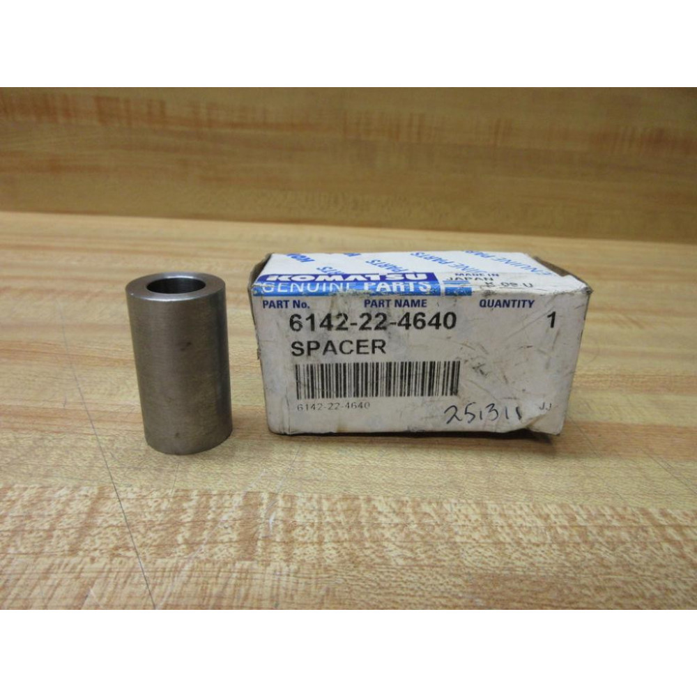 Komatsu 6142-22-4640 Spacer 6142224640