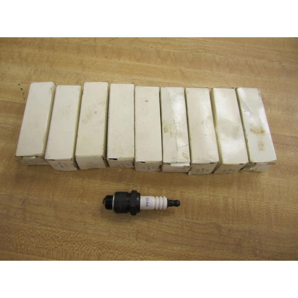 Yale 066 0144 00 Spark Plug Group Of 9